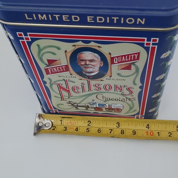 Neilson's 100 Anniversary Tin - Picture 6 of 9